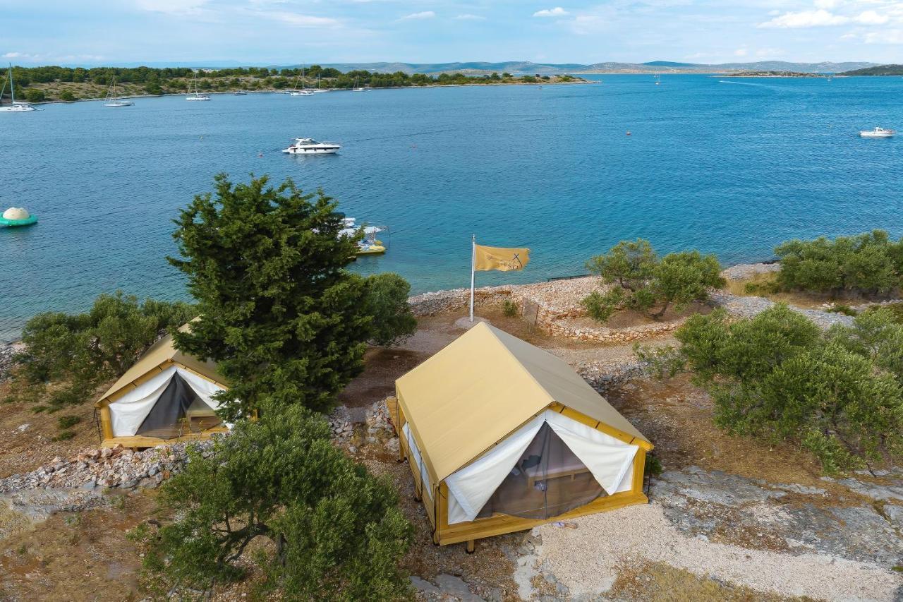 Glamping Resort Festa Kornati Pristanisce Ngoại thất bức ảnh