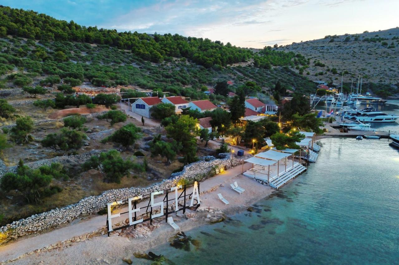 Glamping Resort Festa Kornati Pristanisce Ngoại thất bức ảnh