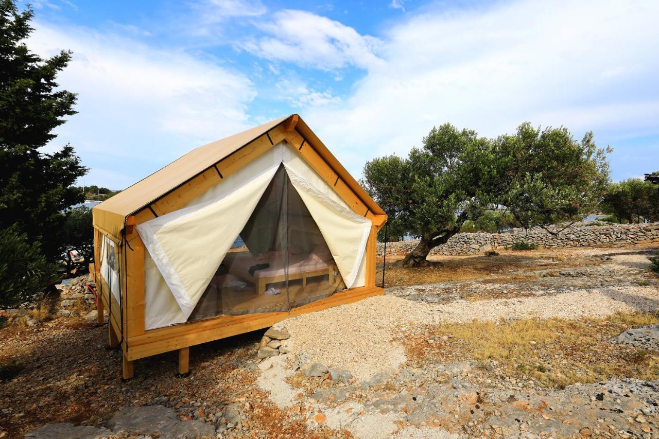 Glamping Resort Festa Kornati Pristanisce Ngoại thất bức ảnh