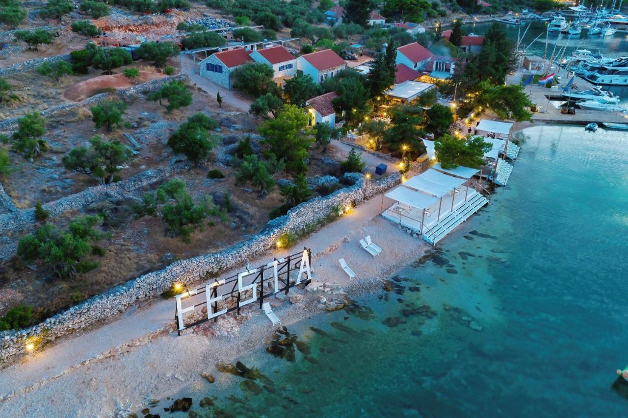 Glamping Resort Festa Kornati Pristanisce Ngoại thất bức ảnh